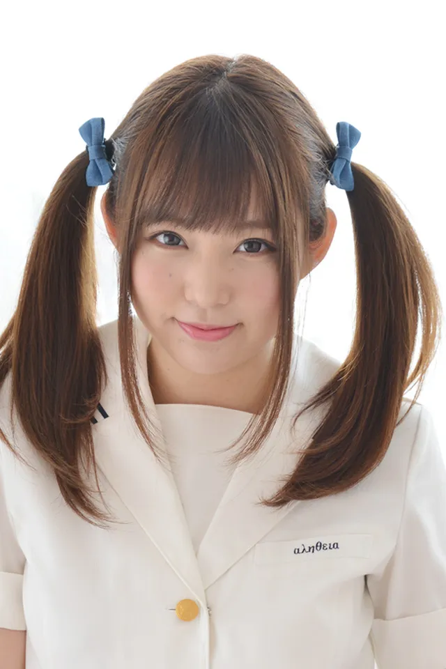 彩乃なな
