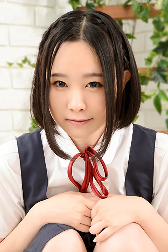 初乃ふみか