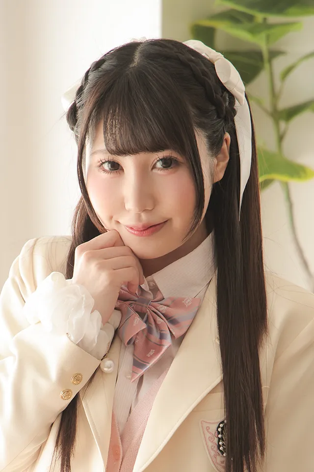 桃瀬める