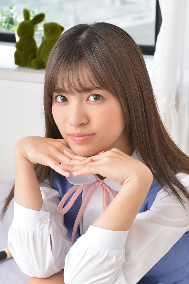 根尾あかり
