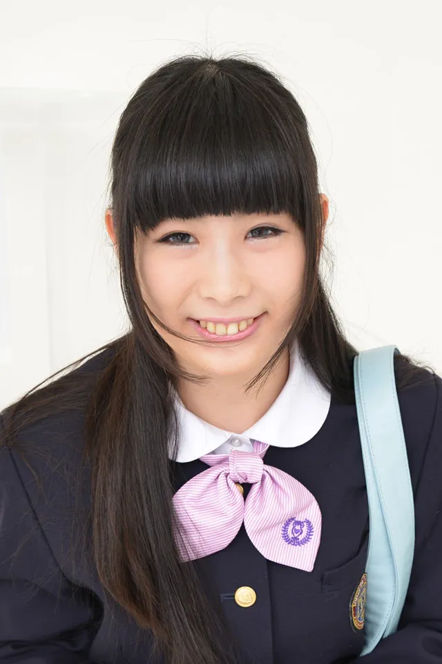 世川美織